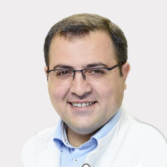 Dr. med. Sakhavat Jafarov: Allgemeinmediziner und Viszeralchirurg. Partnerarzt bei Fernarzt.