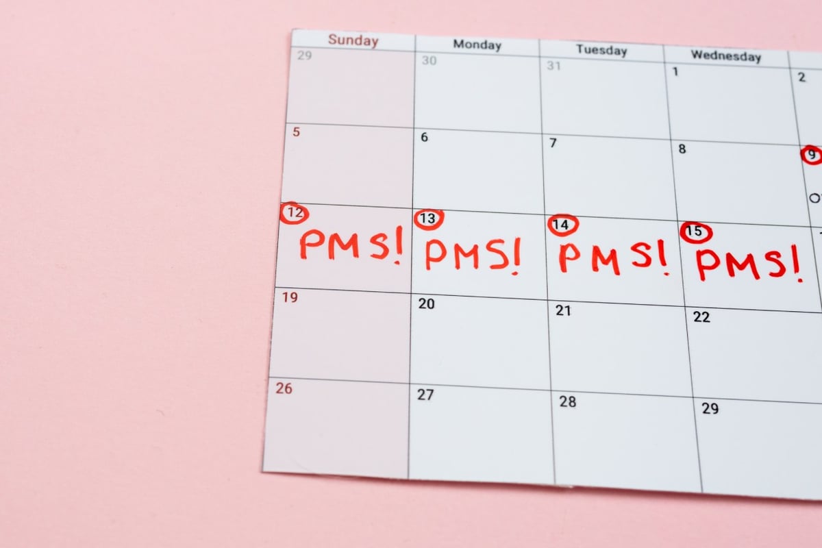 Kalender mit Eintrag PMS.