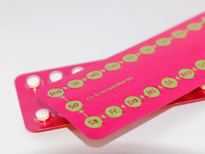 Pillenblister mit Antibabypille, 21 Tabletten zur oralen Einnahme.