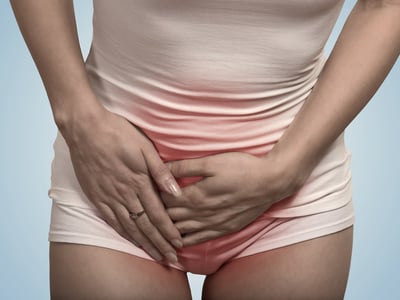 Frau mit bakterieller Vaginose