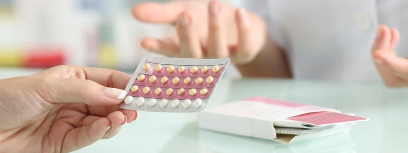 Die Antibabypille gibt es nur mit einem Rezept in der Apotheke. 