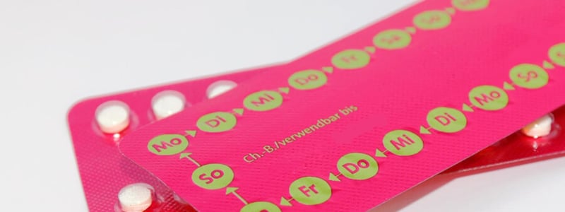 Pillenblister mit Antibabypille, 21 Tabletten zur oralen Einnahme.